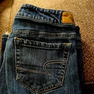 American Eagle women’s jeans